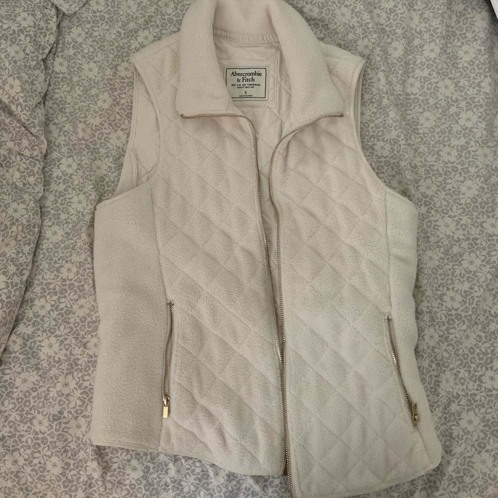Abercrombie and Fitch white vest
